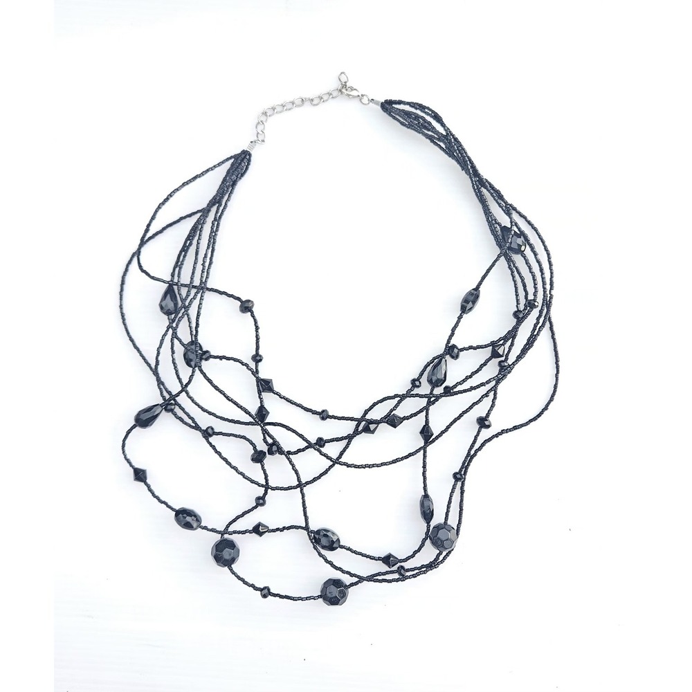 Black Glass Beaded Leyered 19 In Lobster Closure Multi-Strand